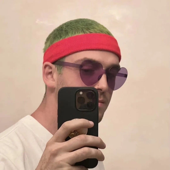 Meet your Posher, Nicholas - Picture 1 of 1